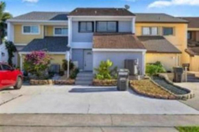 Wellington Updated Townhouse